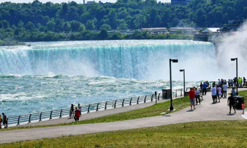 Maid of the Mist Boat Tour Niagara Falls
