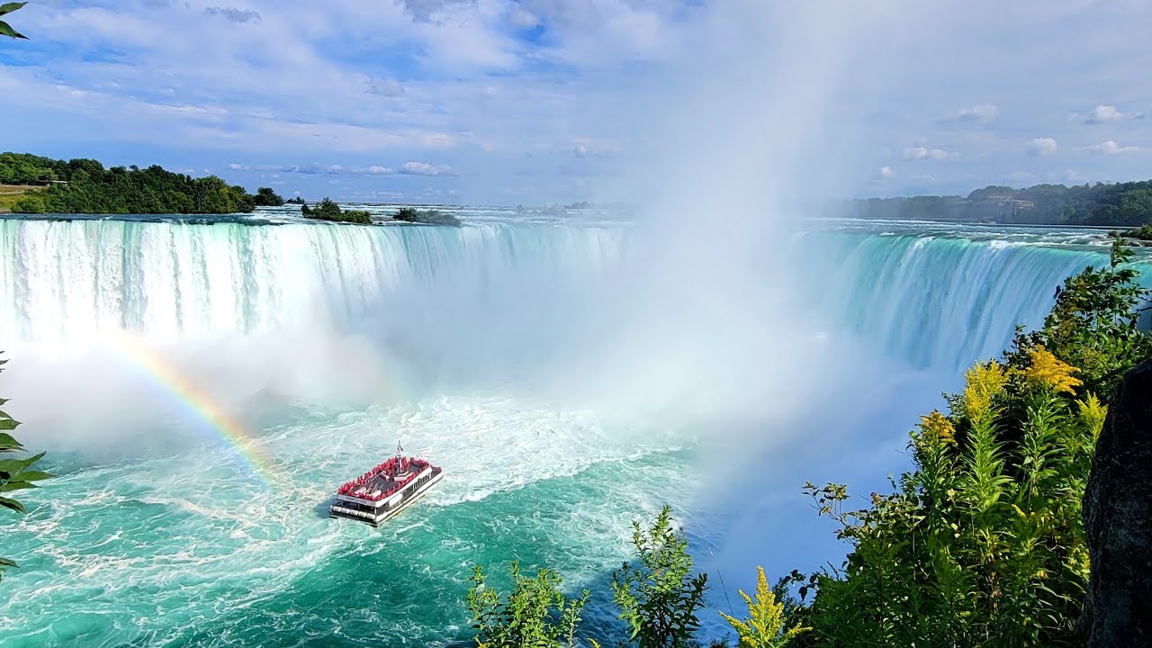Horn Blower boat tour Niagara falls